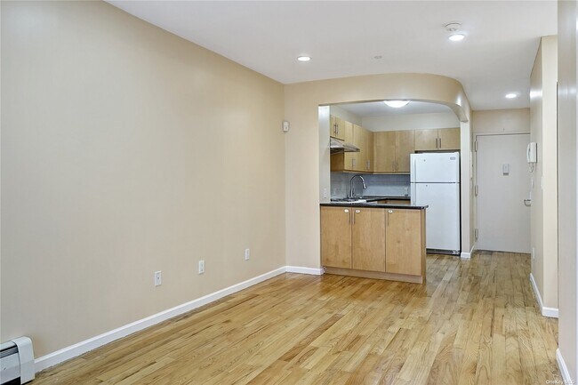 Building Photo - 38-22 147th St