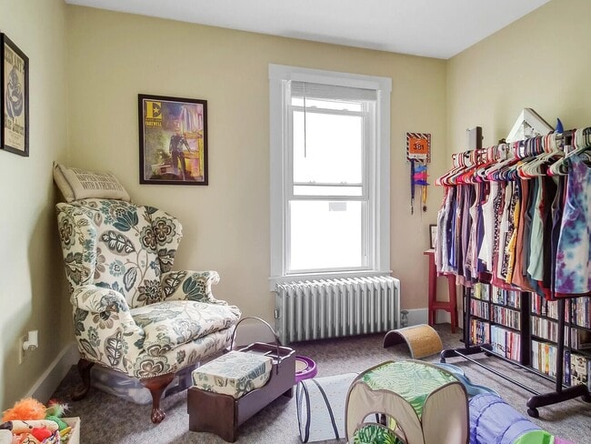 Building Photo - 14 Swan St