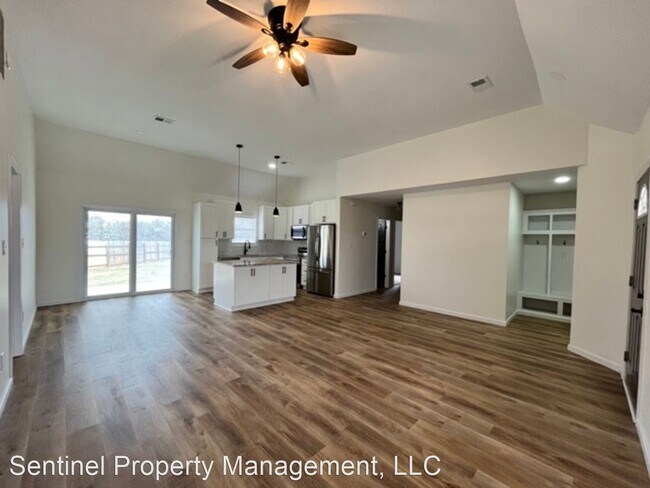 Building Photo - 4 br, 3 bath House - 208 Franklin Square