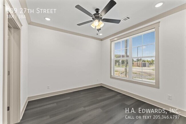 Foto del edificio - 909 27th St