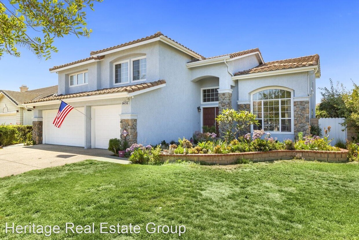 3 br, 3 bath House 2560 Lake Drive House Rental in Oxnard, CA