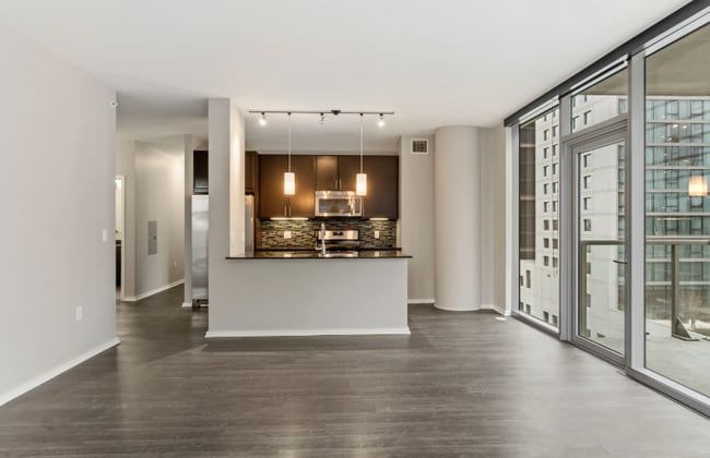 Building Photo - 120 N Desplaines St