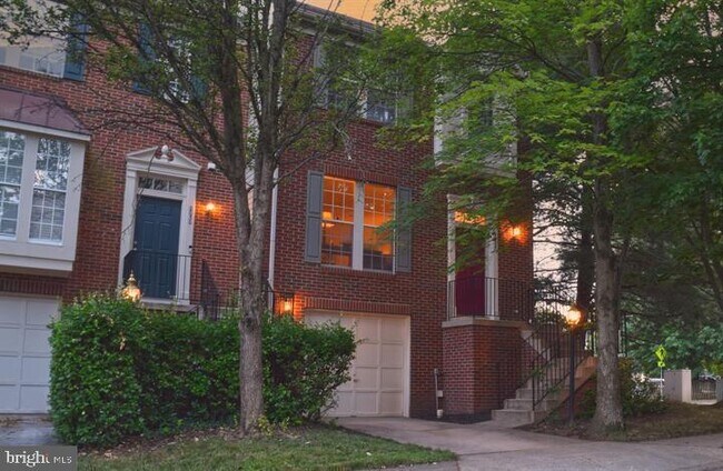 Foto del edificio - 2028 Madrillon Springs Ct