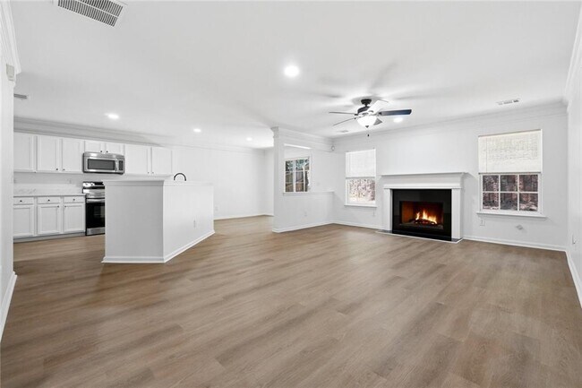 Foto del edificio - 3050 Centerglen Ln