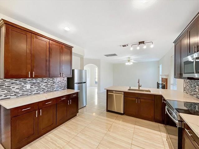 Building Photo - 2328 Heads And Tails Ln