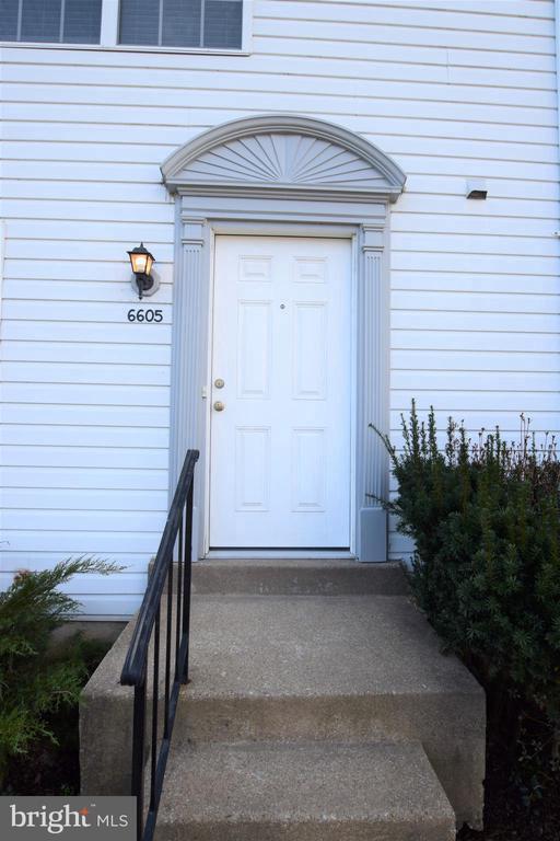 Foto del edificio - 6605 Briarleigh Way
