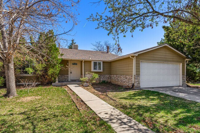 Building Photo - Bright Home in Summer Valley w/ Cherry Cre...