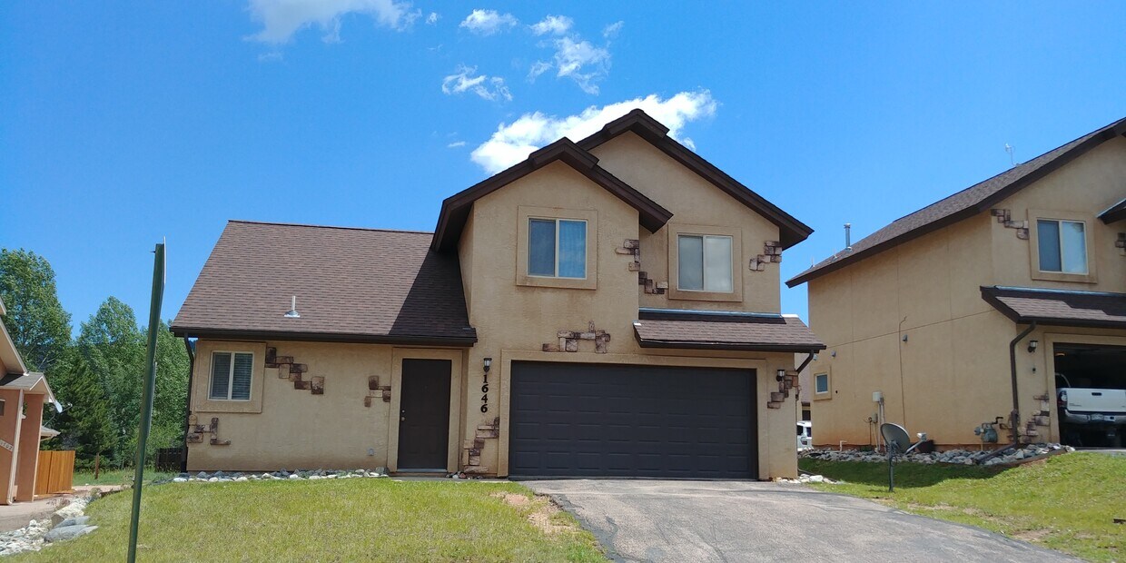 Primary Photo - 1646 Columbine Village Dr