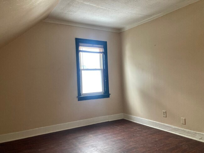 Foto del edificio - 509 Chalkstone Ave