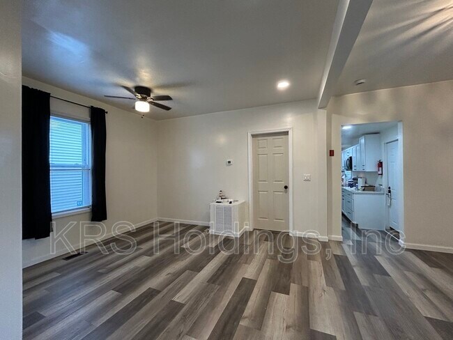 Foto del edificio - 1112 Hoover Ave