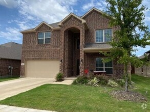 Building Photo - 913 Dickens Dr