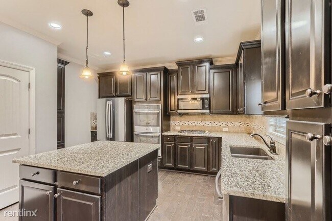 Building Photo - 5 br, 5 bath House - 8955 Shalford Ct