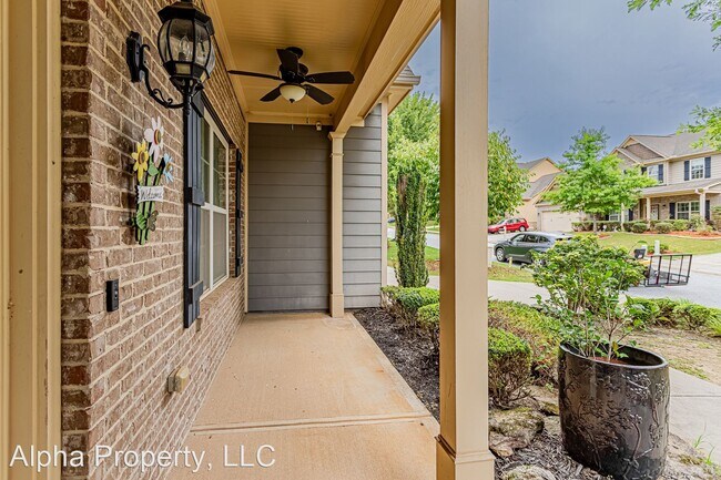 Building Photo - 4 br, 2.5 bath House - 205 Raven Falls Ln