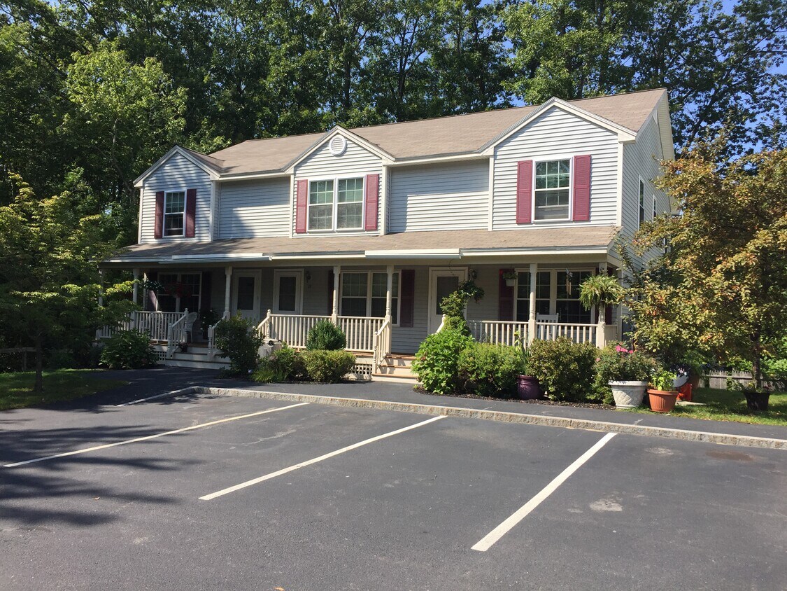 17 Patrick Way, Portland, ME 04103 Townhome Rentals in Portland ME