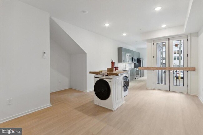 Foto del edificio - 245 N 12th St