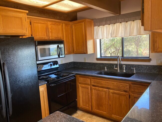 Foto del edificio - 14685 McElroy Rd