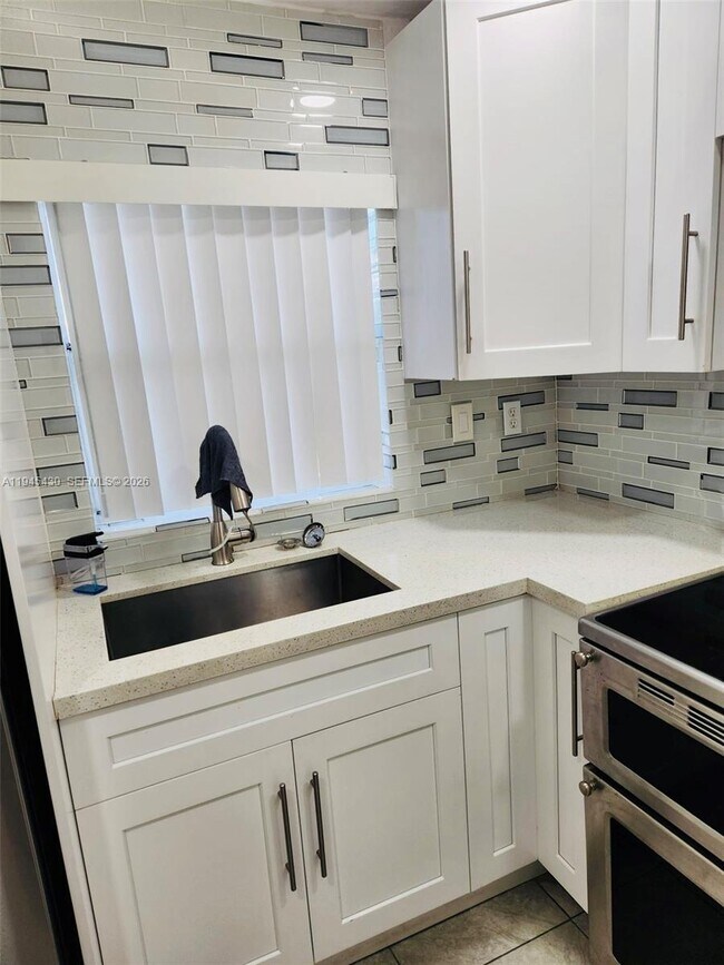 Foto del edificio - 4101 NW 26th St