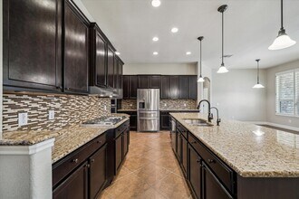 Building Photo - 5902 Chatham Cove