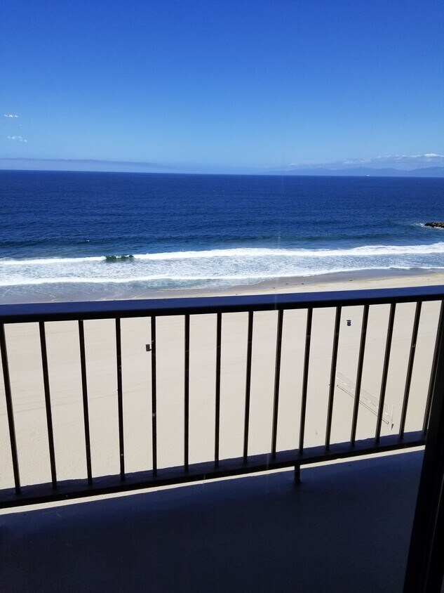 727 Esplanade Unit 204, Redondo Beach, CA 90277 Condo for Rent in