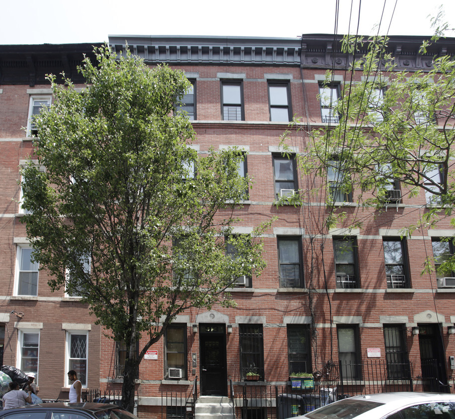 Building Photo - 93 Luquer St