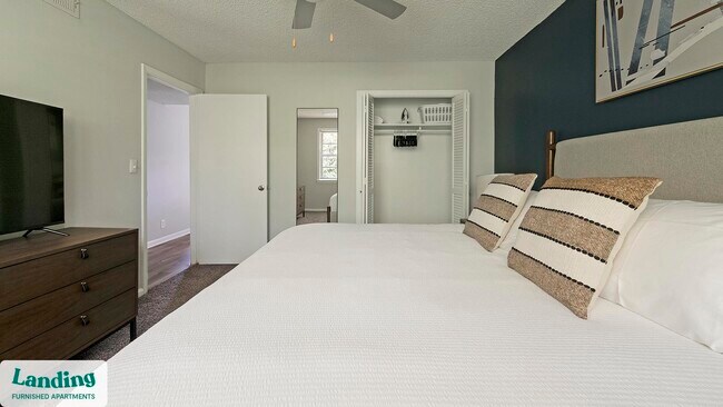 Building Photo - 231 New Shackle Island Rd