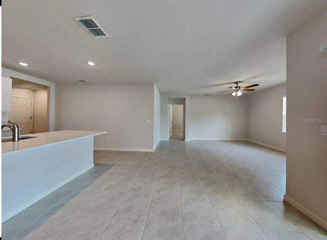 Foto del edificio - 904 English Oaks Ct