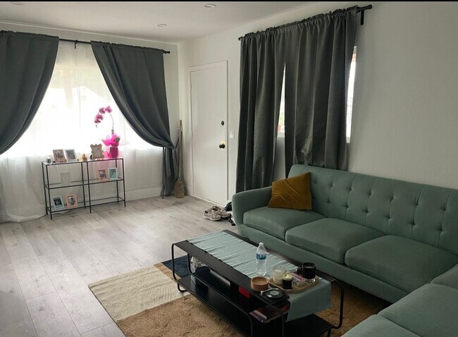 Foto del edificio - 10354 Oro Vista Ave