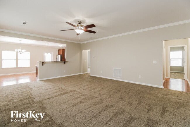 Building Photo - 323 Summergate Dr