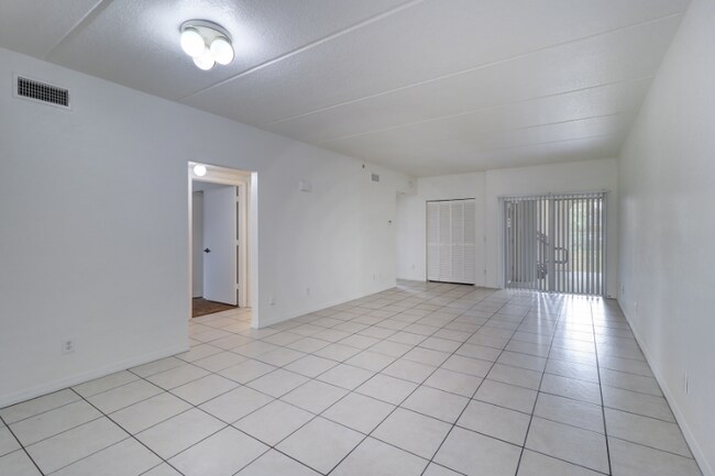 Foto del edificio - 4301 28th St N