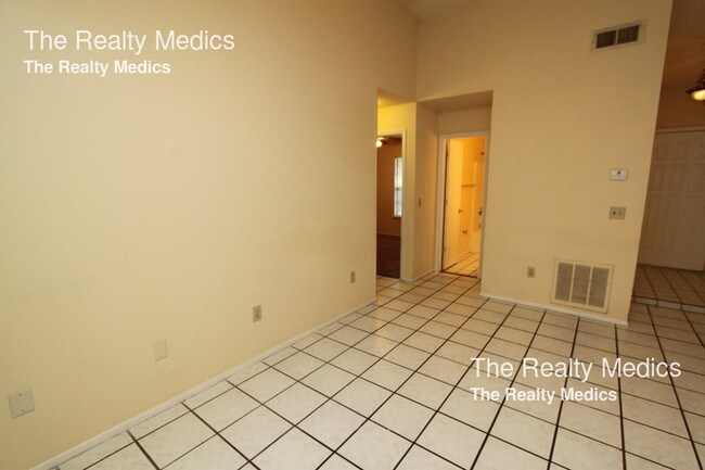 Foto del edificio - 3257 Dudley Dr