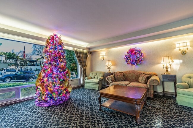 Interior Photo - The Queensborough Apartments