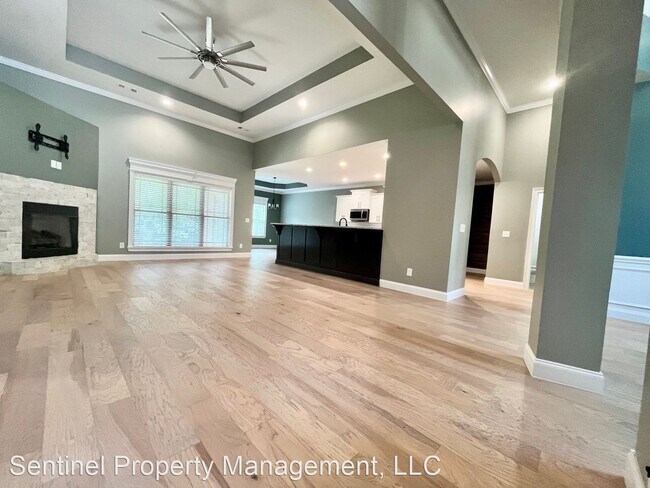 Building Photo - 4 br, 3.5 bath House - 101 Wessex Drive