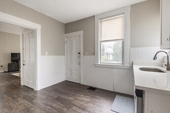 Building Photo - 357 K St