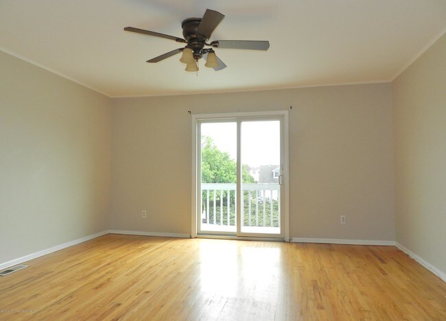 Foto del edificio - 25 Meadow Ave