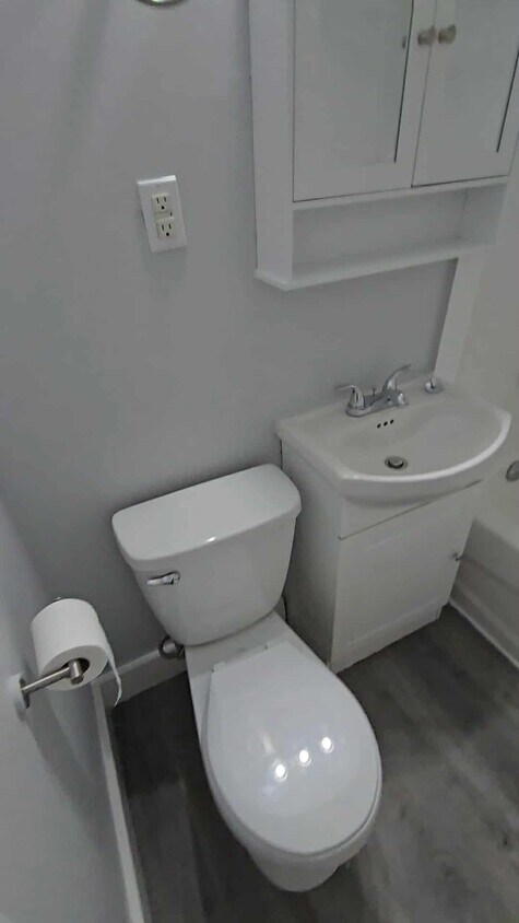 Photo principale - 570 Ellice Ave