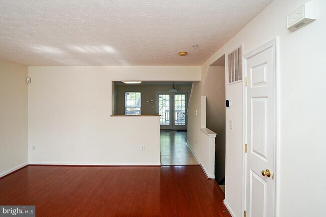Building Photo - 2541 Blue Water Blvd