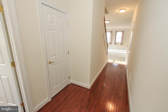 Building Photo - 67 Sugar Maple Rd