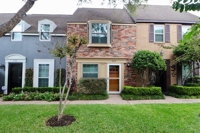 Building Photo - 11550 Chimney Rock Rd