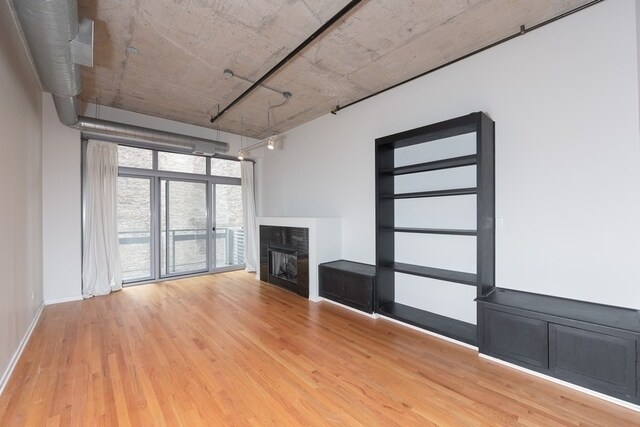 Foto del edificio - 933 W Van Buren St