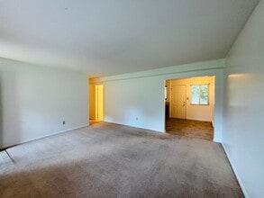 Building Photo - 109-110 Northview Dr
