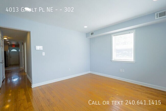 Foto del edificio - 4013 Gault Pl NE