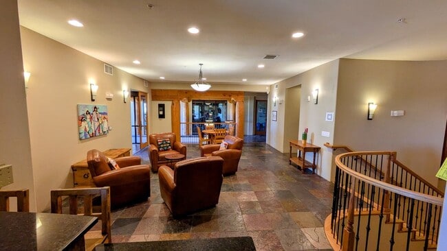 Building Photo - 1405 Vegas Verdes Dr
