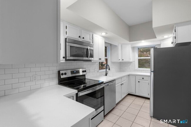 Foto del edificio - 815 S Pine Creek Rd