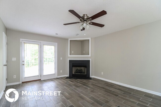 Foto del edificio - 3801 Heather View Ln