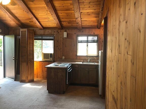 Building Photo - One bedroom guest apartment