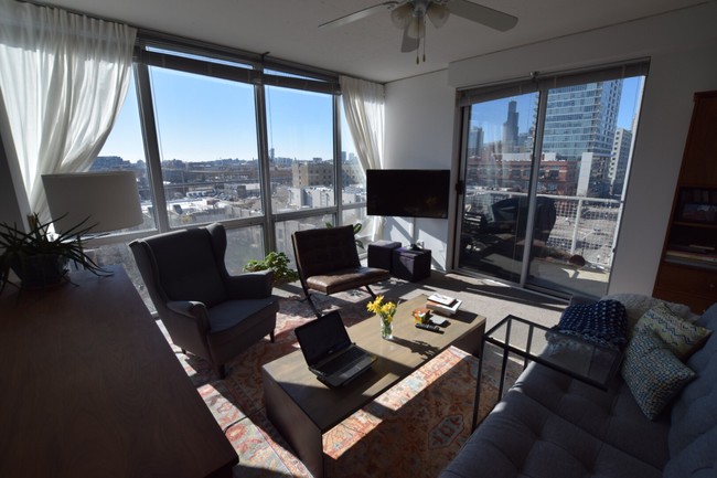 Living Room - 1845 S Michigan Ave