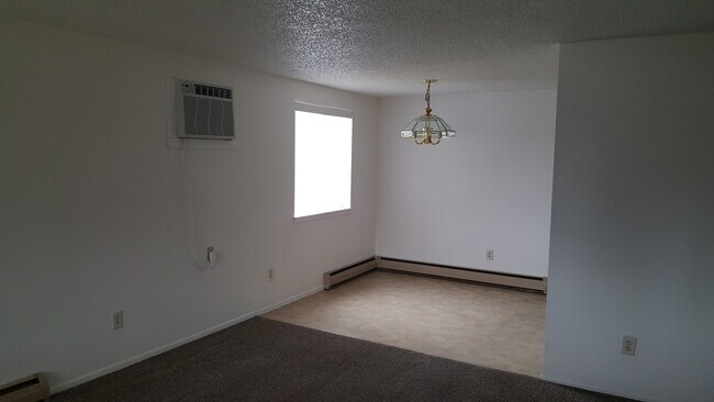 Dining Area - 1542 Deanna Ct