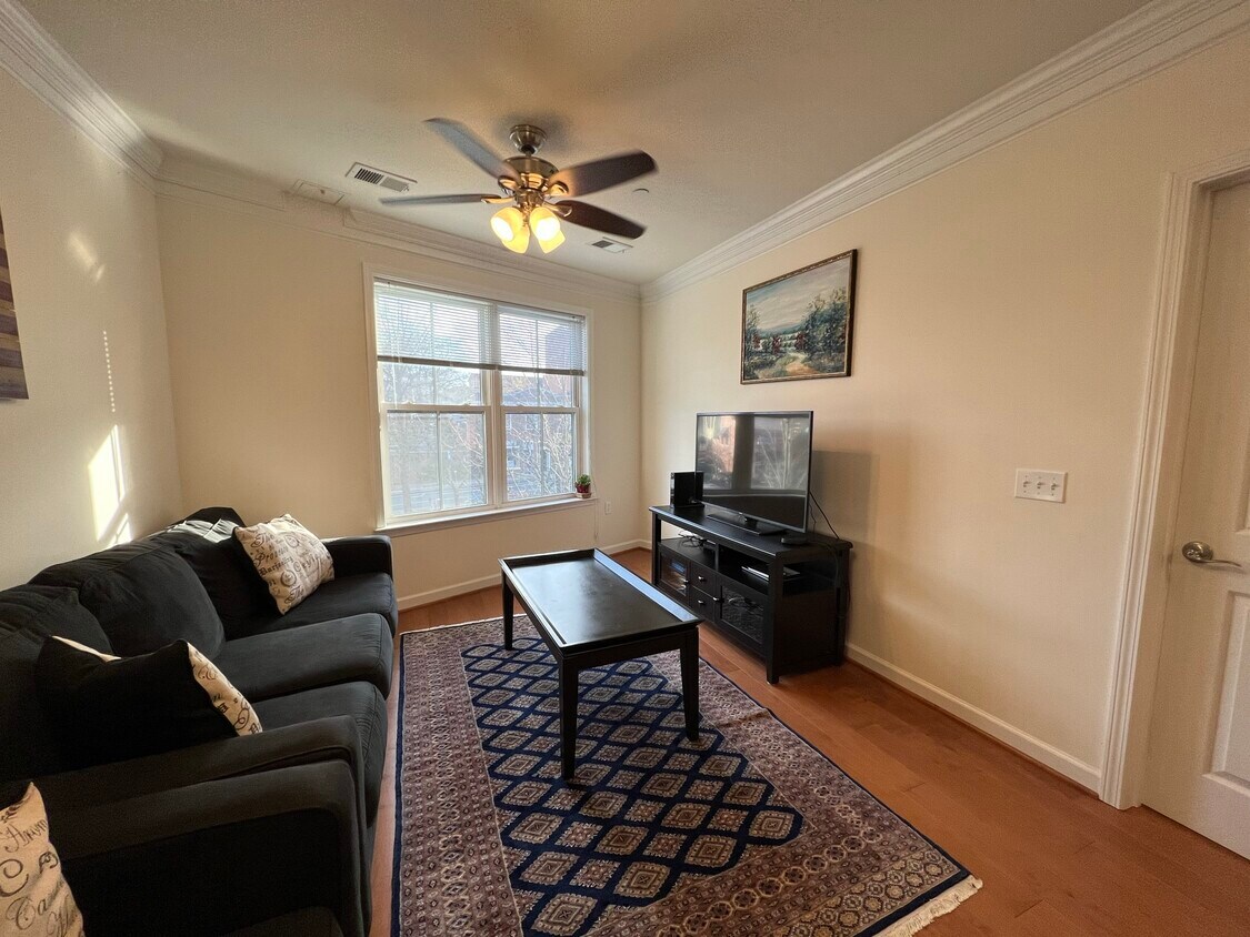 2101 N Monroe St Unit 118, Arlington, VA 22207 Condo for Rent in Arlington, VA