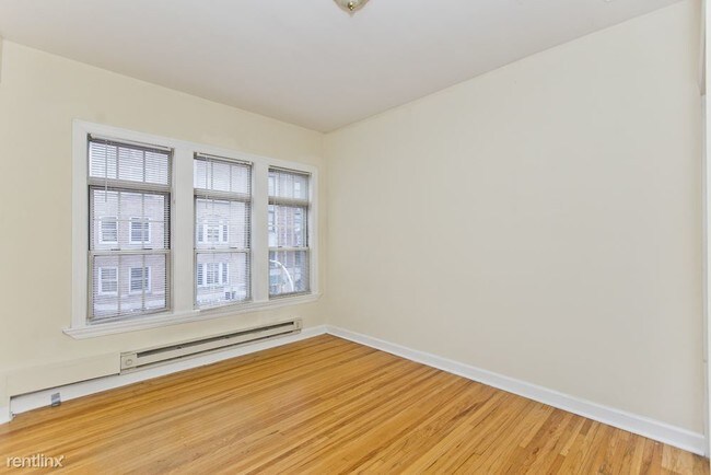 Foto del edificio - 620 W Barry Ave
