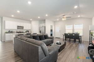 Building Photo - 141 Hugh Dr